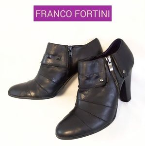 LADIE'S LEATHER BOOTIE
